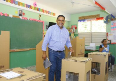 Diputado Sandro Sánchez ejerce su derecho al voto; pondera ejercicio cívico mostrado por la ciudadanía